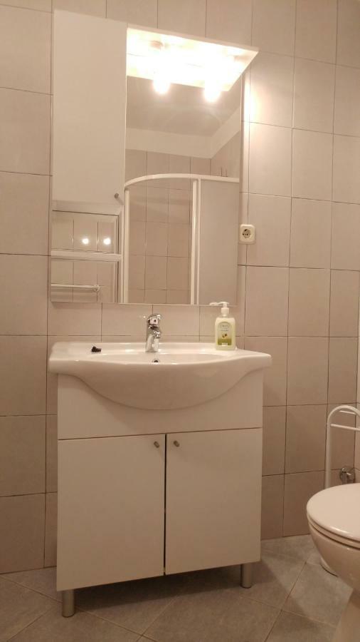 Apartmani Kastelan Barbat na Rabu Ngoại thất bức ảnh
