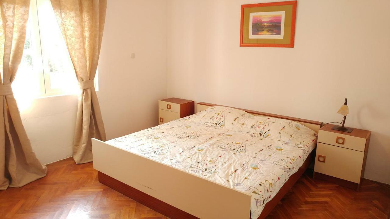Apartmani Kastelan Barbat na Rabu Ngoại thất bức ảnh